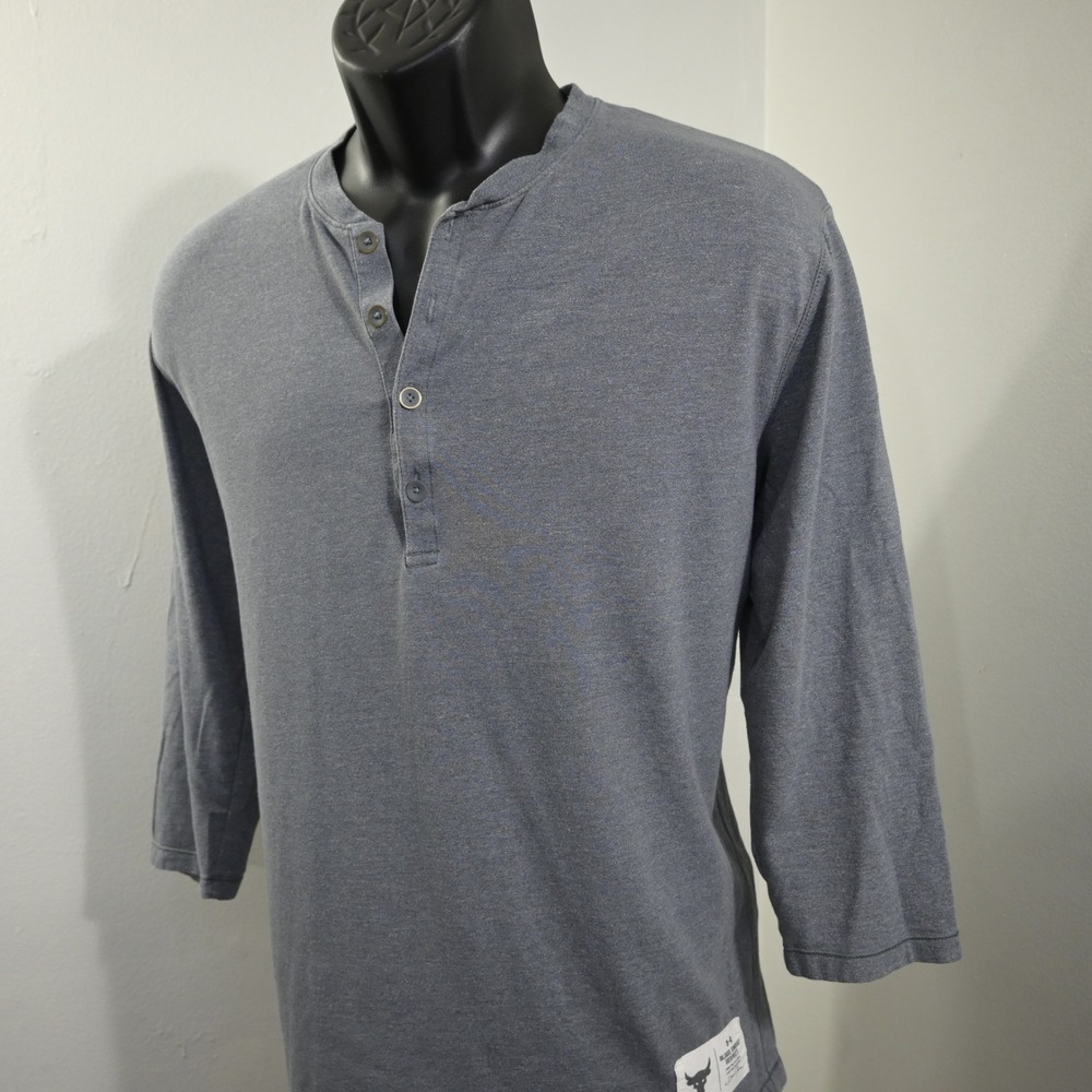 Under Armour Project Rock Henley Shirt Mens Medium Gray 3/4 Sleeve HeatGear